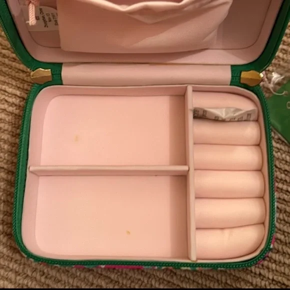 NWT Lilly Pulitzer jewelry case. - Picture 9 of 9